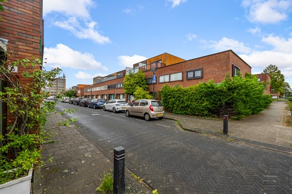 Medium property photo - Bertha Von Suttnerstraat 4, 1103 ME Amsterdam